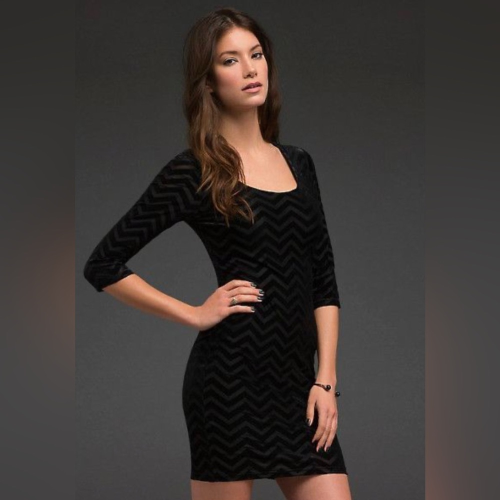 Soprano Black Velvet Long Sleeve Dress - Size XS